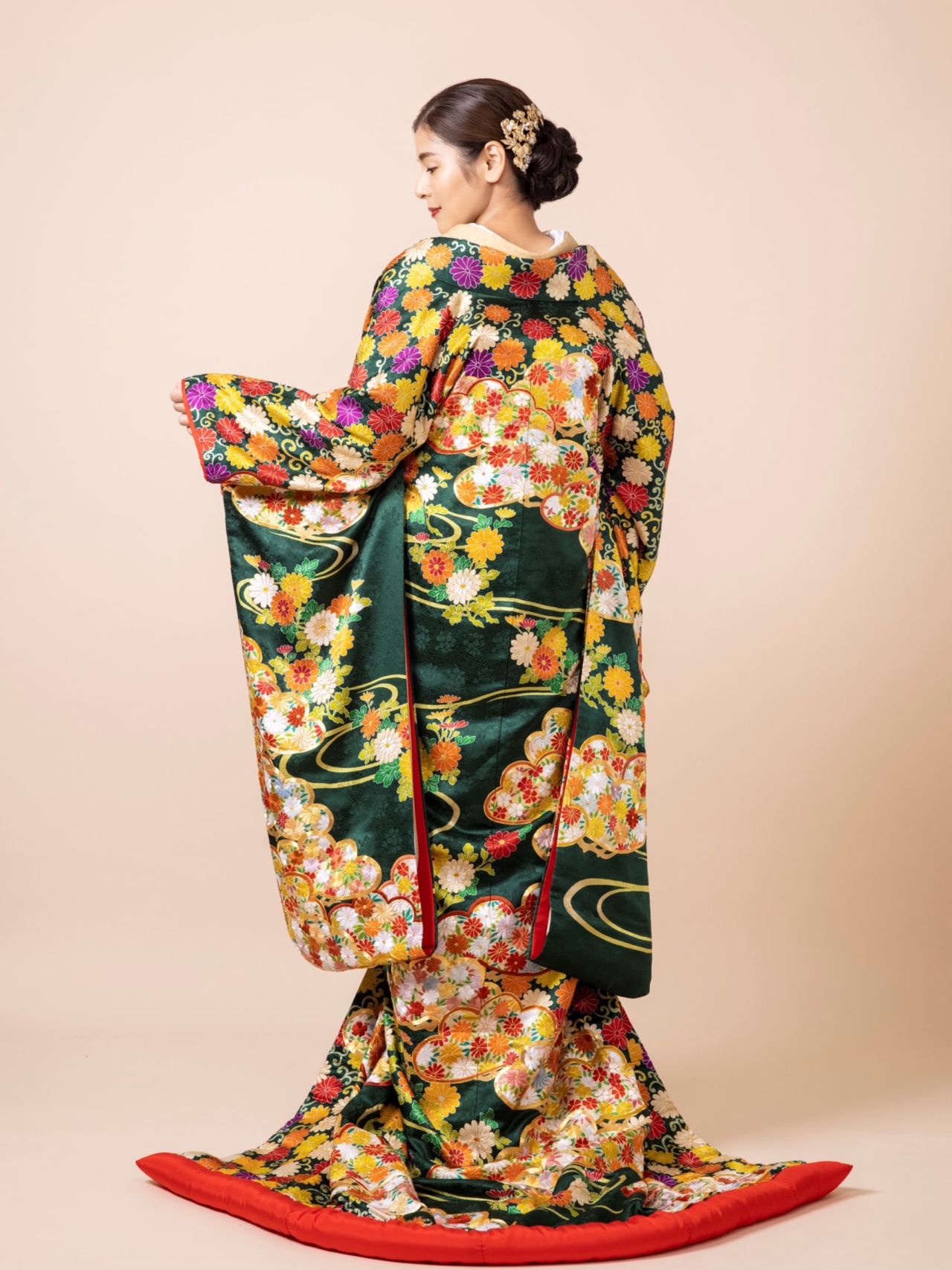 Fiore Bianca KIMONO JINJYA フィオーレ　ビアンカ　神社　神社挙式　着物　白無垢　色打掛　神社婚　神前式