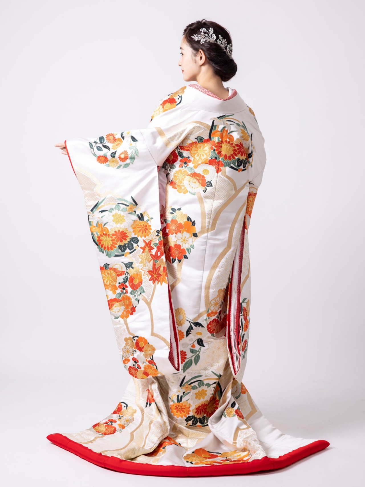 Fiore Bianca KIMONO JINJYA フィオーレ　ビアンカ　神社　神社挙式　着物　白無垢　色打掛　神社婚　神前式