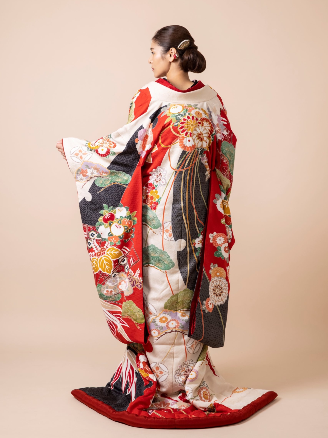 Authentique KIMONO JINJYA オーセンティック　神社　神社挙式　着物　白無垢　色打掛　神社婚　神前式