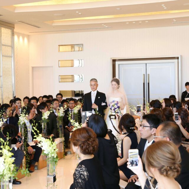 福岡　結婚式　ハカタギグランヒューリ　チャペル　教会式　ウェディングドレス　アントニオリーヴァ　ANTONIORIVA