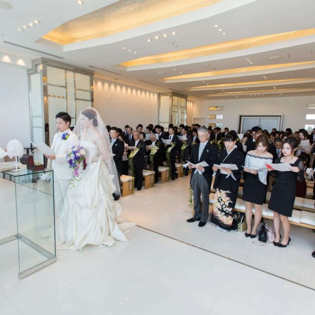福岡　結婚式　ハカタギグランヒューリ　チャペル　教会式　ウェディングドレス　アントニオリーヴァ　ANTONIORIVA