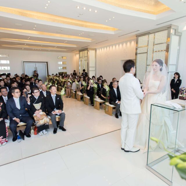 福岡　結婚式　ハカタギグランヒューリ　チャペル　教会式