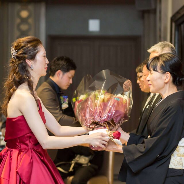 福岡　結婚式　ハカタギグランヒューリ　リュクスガーデン　披露宴　お色直し　カラードレス
