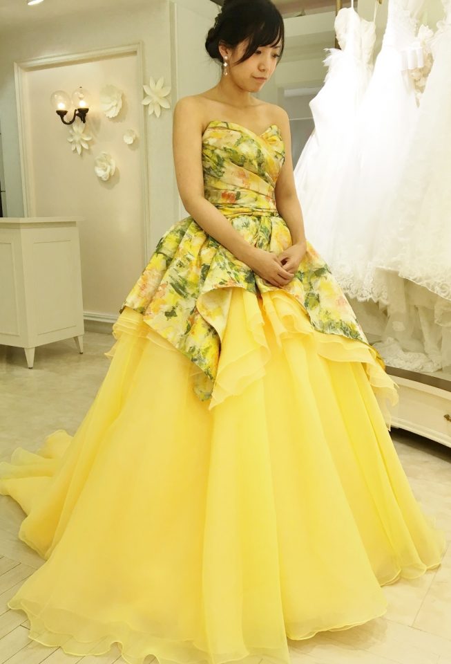 黄色のカラードレス