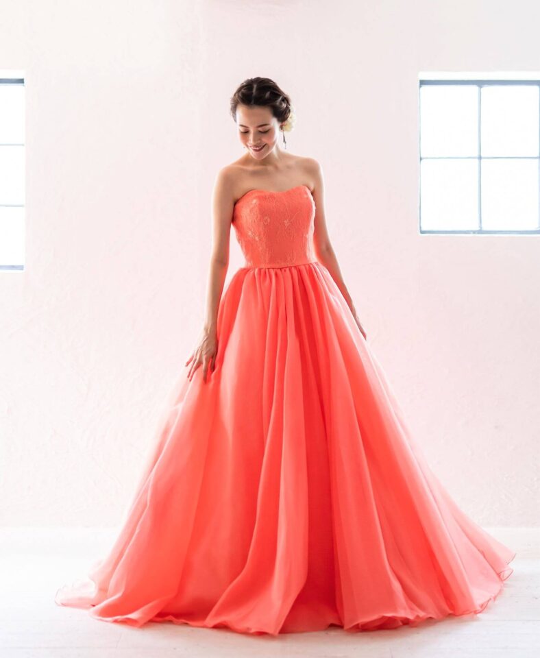 FioreBiancaのオリジナルカラードレス、オレンジ　Aライン
