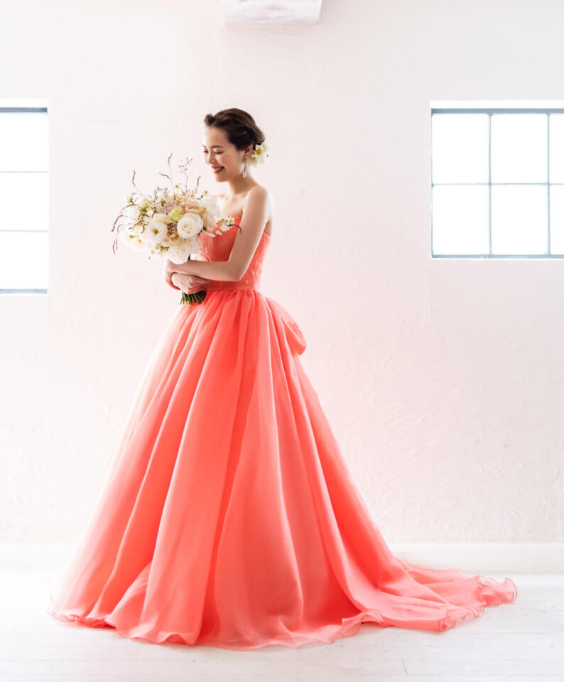 Fiore Biancaのフラミンゴカラーのカラードレス