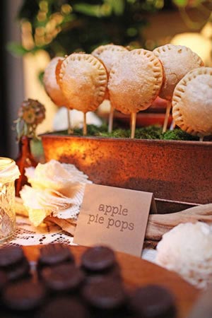 http://www.deerpearlflowers.com/50-hottest-fall-wedding-appetizers-we-love/