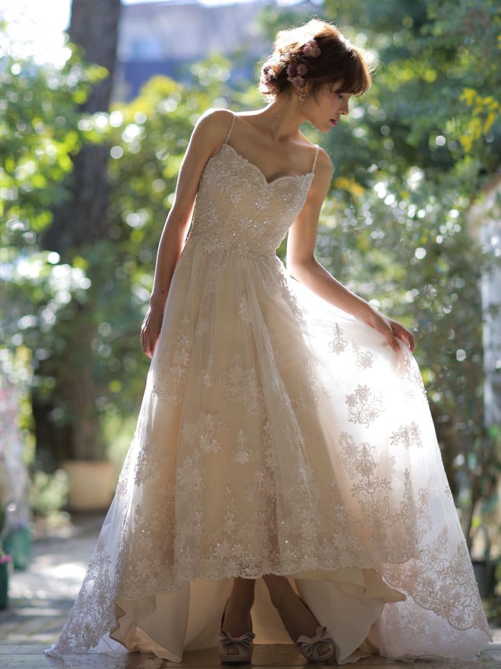 前髪のある花嫁さま必見 ウェディングドレスに似合う人気の前髪ヘア