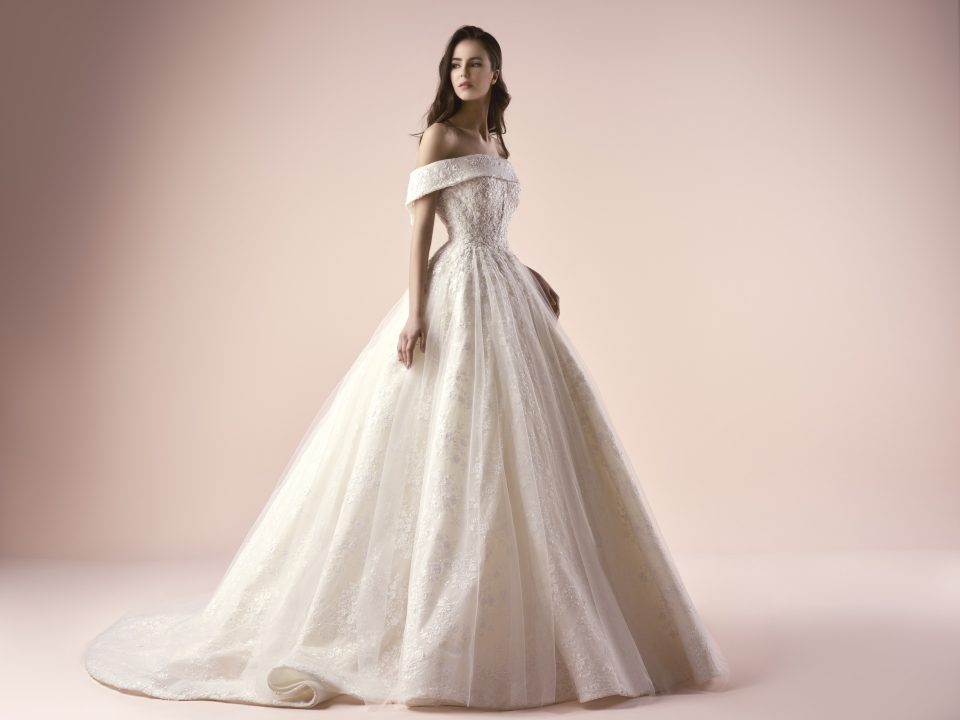 キラキラなドレスが欲しい！輝いている花嫁になれるドレス10選 - ドレッシーズ